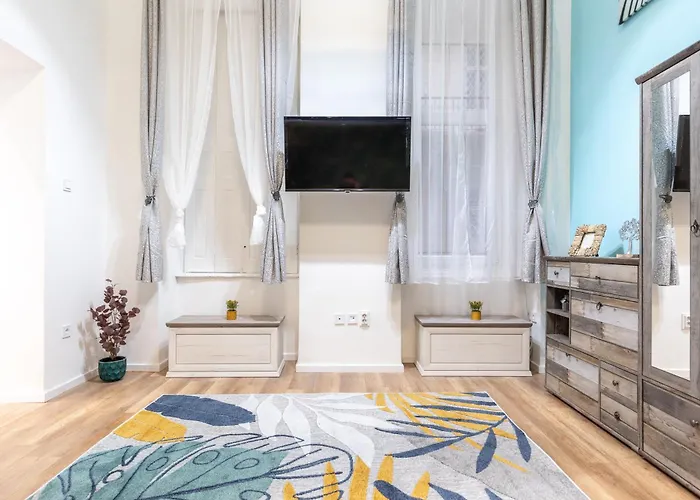 Andrassy Square Residence