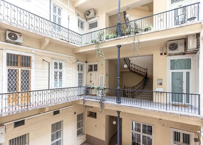 Andrassy Square Residence